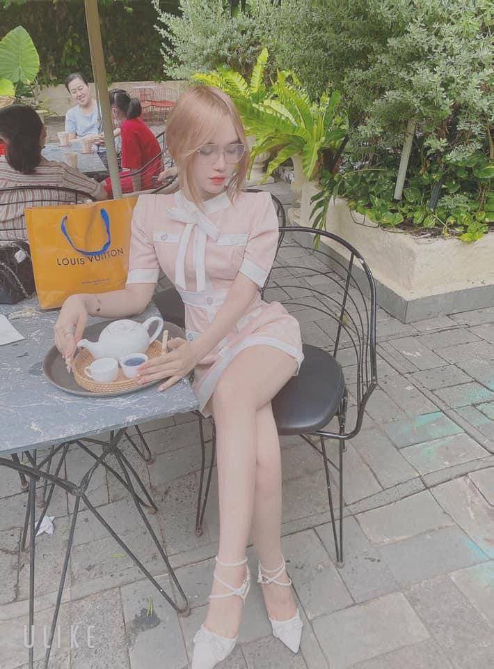 Vú em với vú nó anh chọn cái nào
