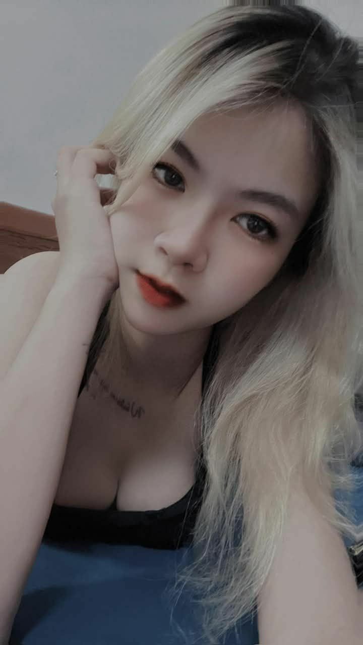 Nữ tiền bối chân dài và một ngày dài xui xẻo